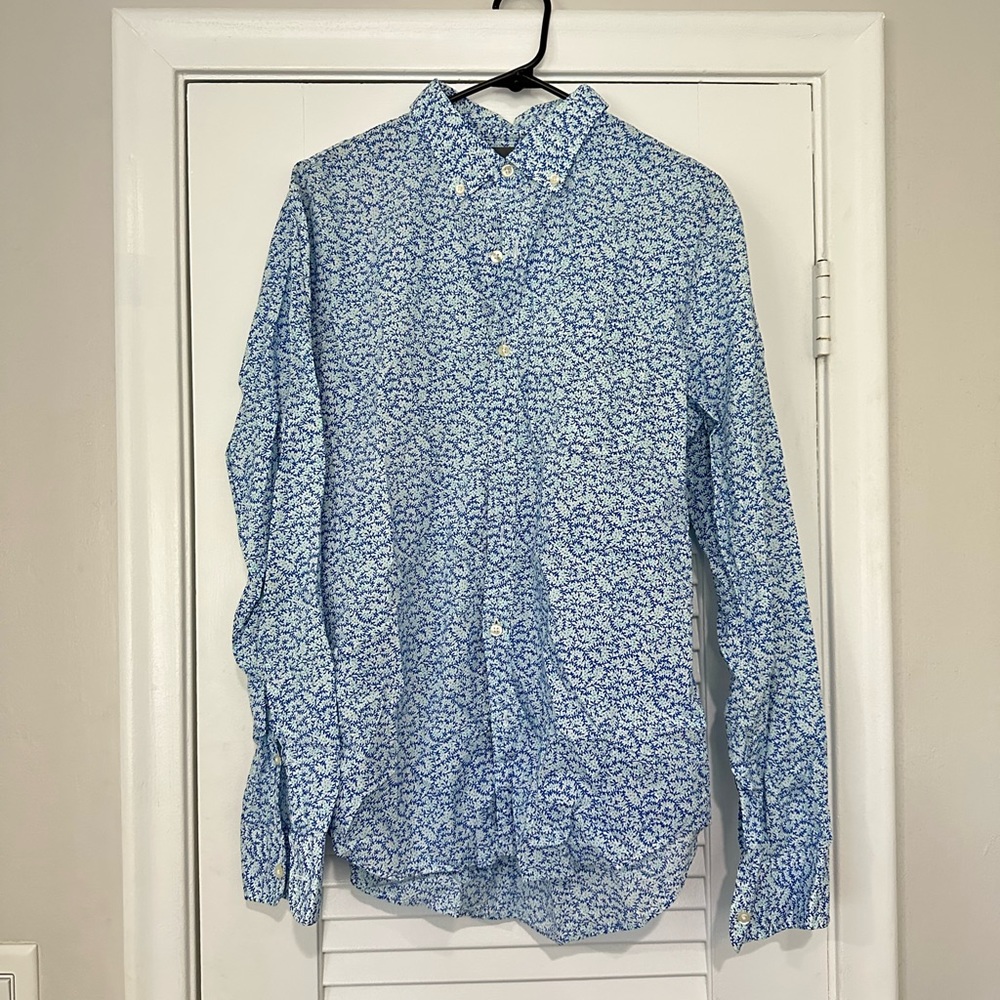 Bonobos men’s slim fit light weight button down size medium.